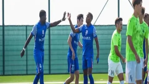 中国男队在亚锦赛水球赛中获得银牌